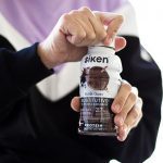 Mano abre batido cacao sustitutivo Siken
