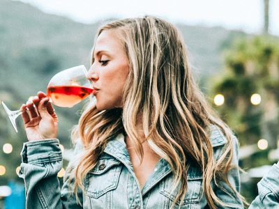 cuántas calorías tiene el vino
